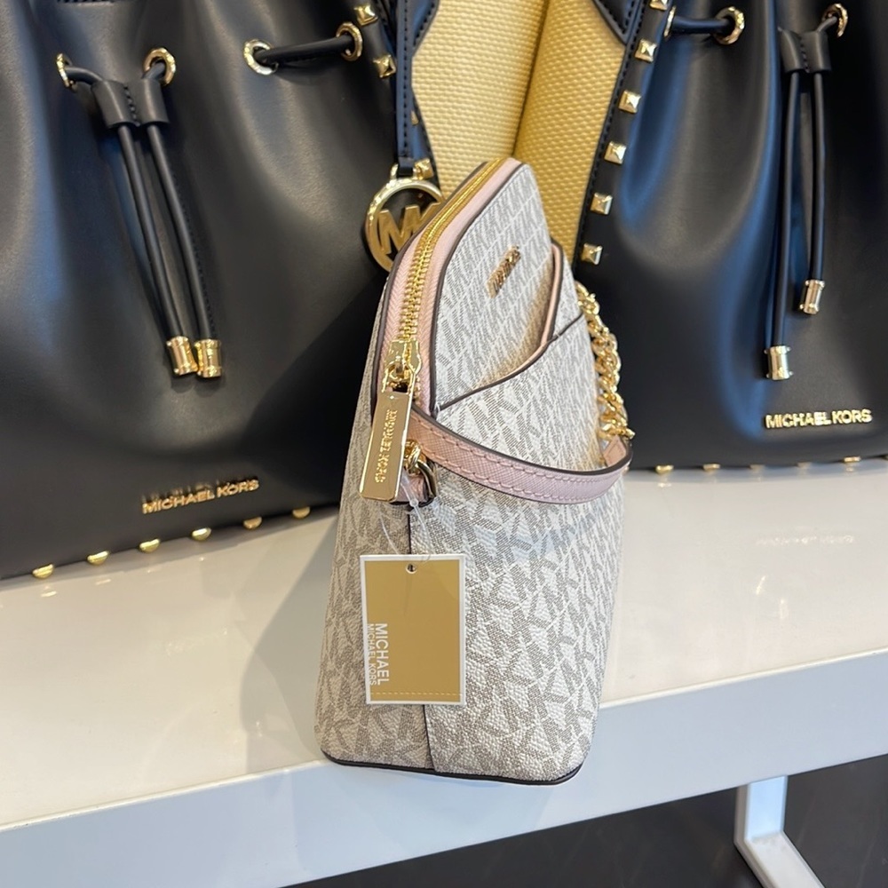 MICHAEL KORS Jet Set Medium Logo Dome Satchel Crossbody 
Powder Blush 
NWT - Picture 6 of 16